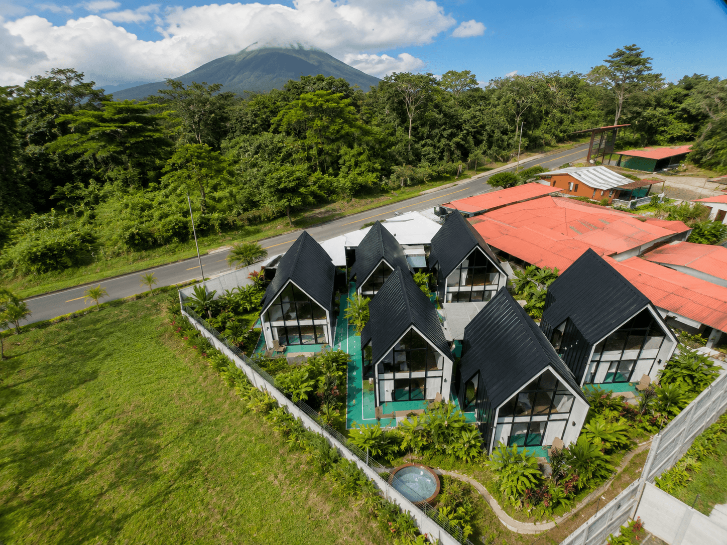 Vista desde Bike & Bed Hotels con Volcán Arenal al fondo